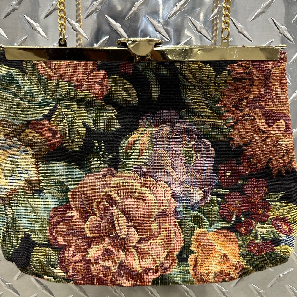 Tapestry Purse - Picture 7 of 8